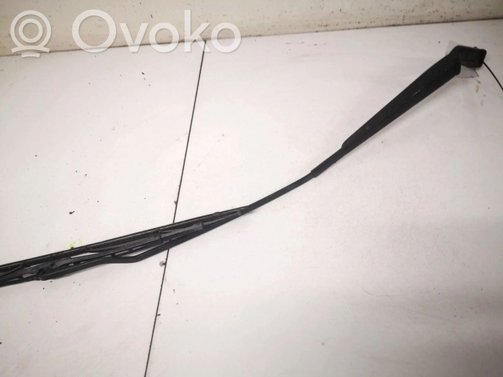Volkswagen Golf IV Braccio della spazzola tergicristallo anteriore 