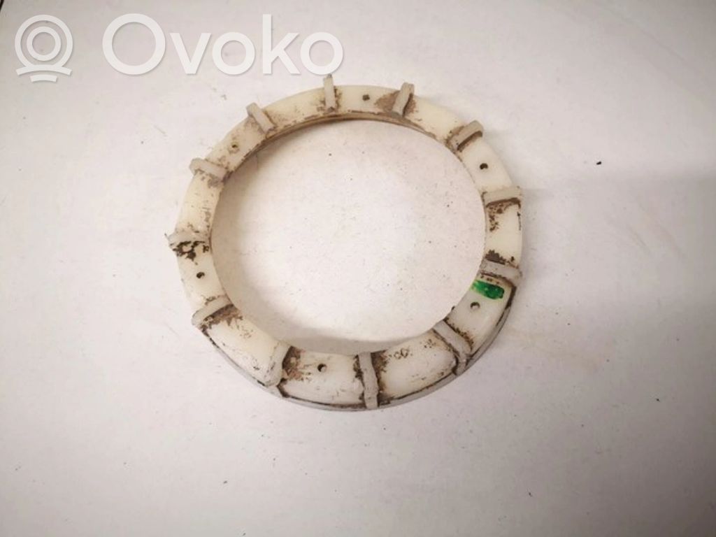 Toyota Avensis T250 Inel/piuliță fixare pompă combustibil înecată 