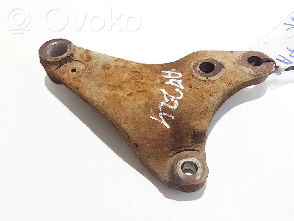 Mazda Premacy Engine mounting bracket 