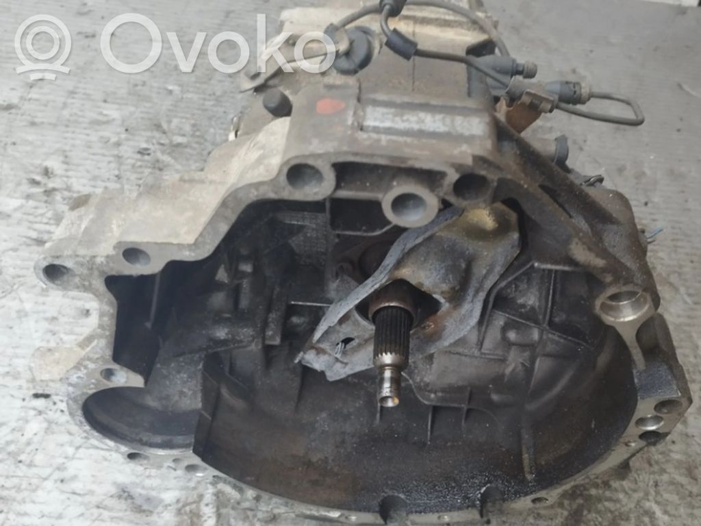 Volkswagen PASSAT B5.5 Scatola del cambio manuale a 5 velocità 