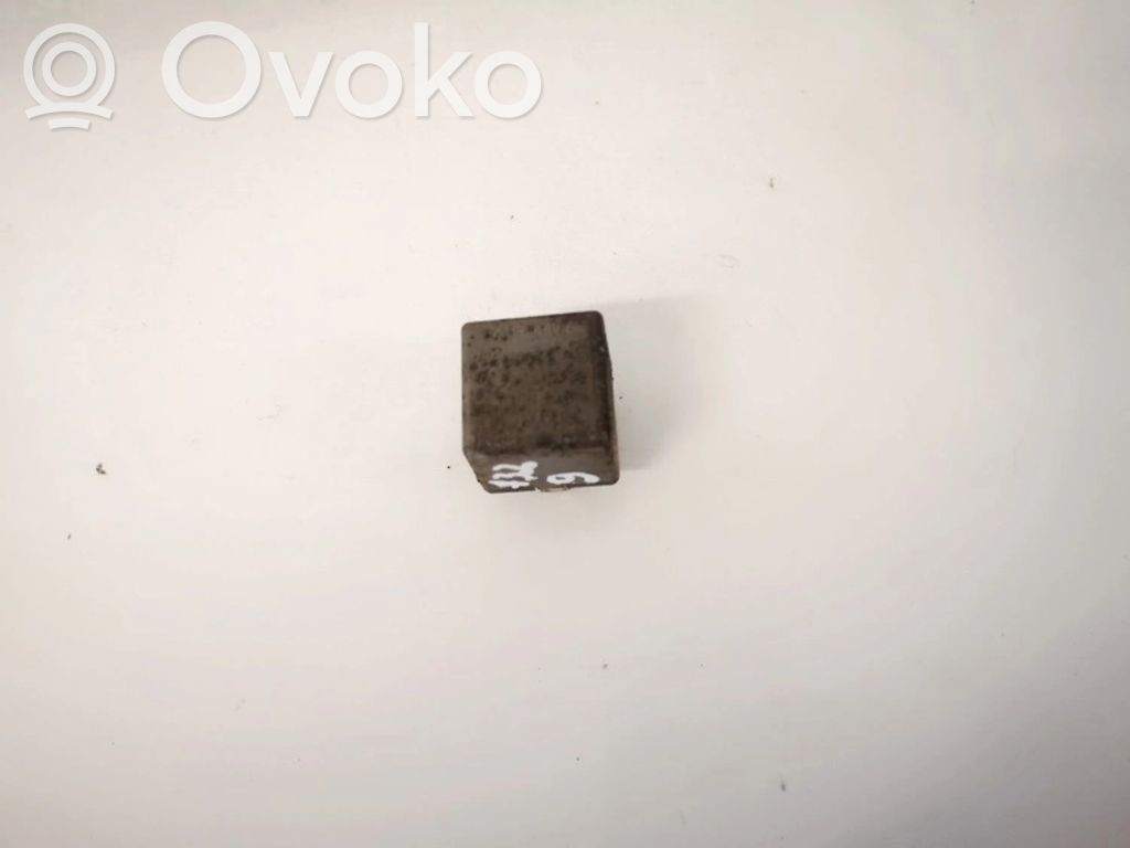 Altri relè   7686773,7686773