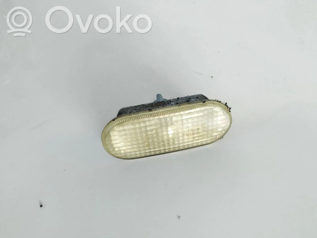 Volkswagen PASSAT B5 Semnalizator bară față
