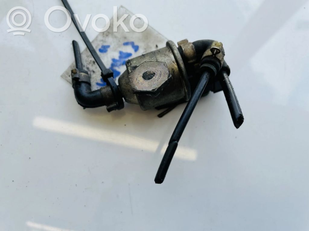 Audi 100 S4 C4 Valvola di depressione (usato) 