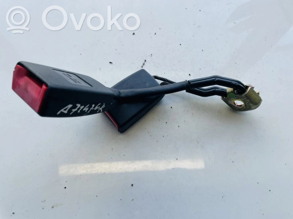 Audi A3 S3 8L Klamra tylnego pasa bezpieczeństwa 
