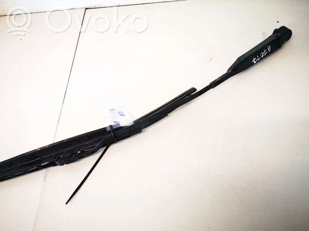 Opel Tigra B Etupyyhkimen sulan varsi 