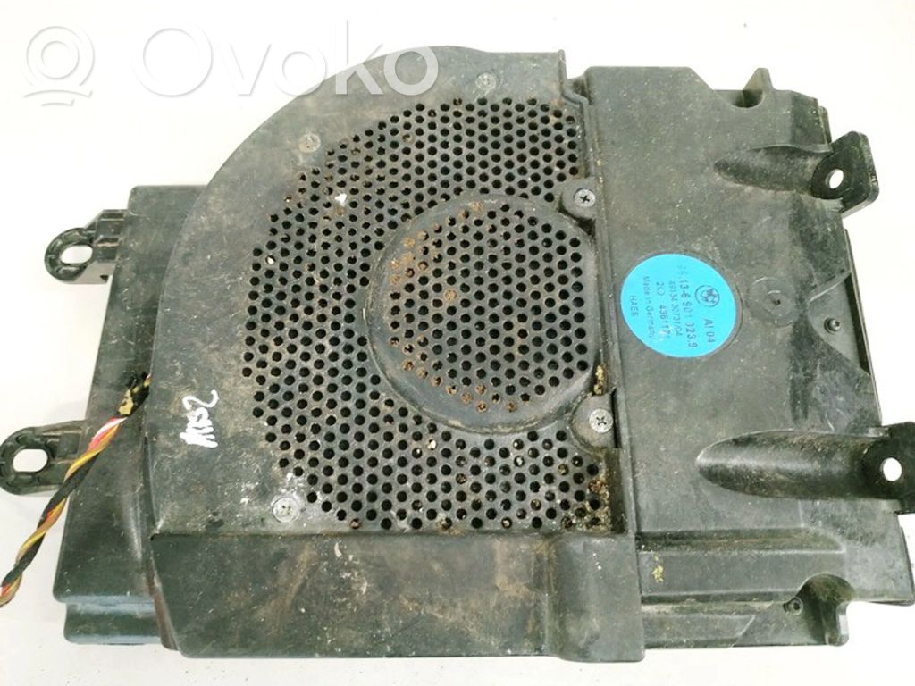 BMW 7 E65 E66 Garsiakalbis (-iai) priekinėse duryse 