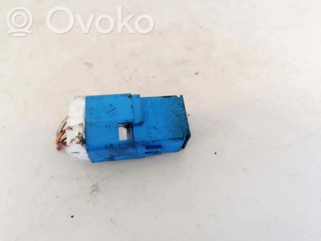 Nissan Almera N16 Altri relè