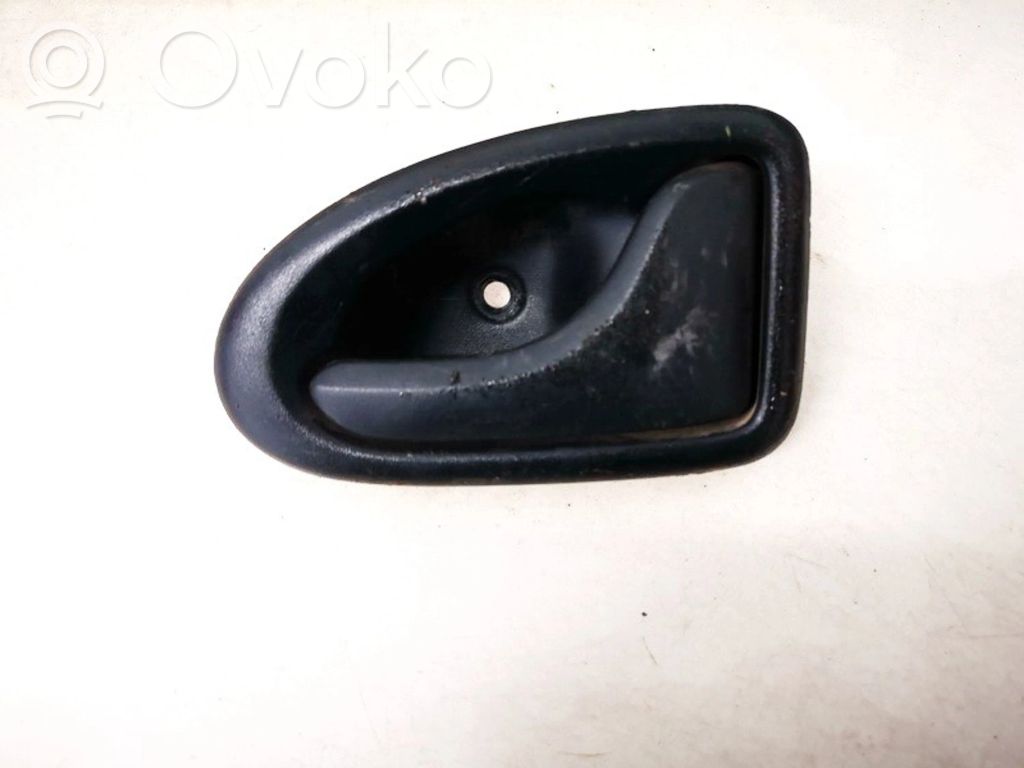 Manecilla interna puerta trasera   7700830079,7700830079