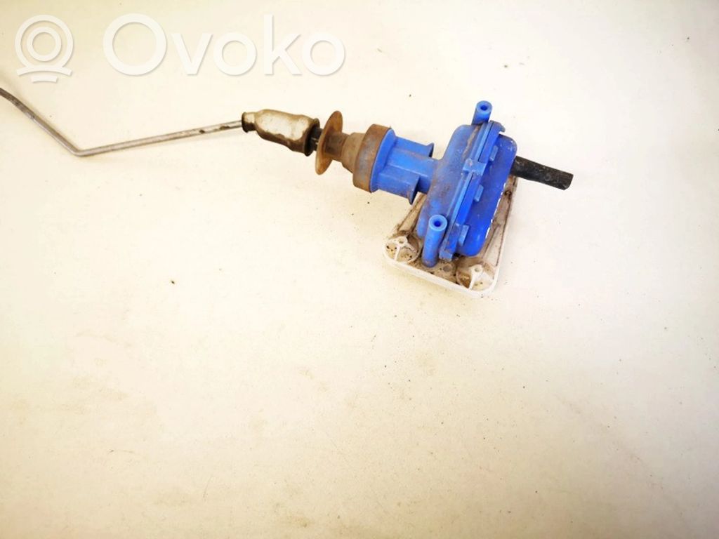 Audi 80 90 B3 Pompa a vuoto chiusura centralizzata