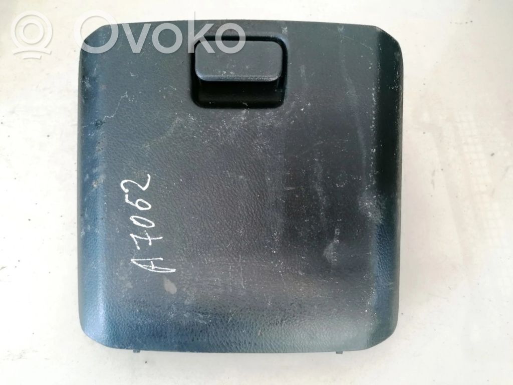 Toyota Avensis Verso Boite à gants
