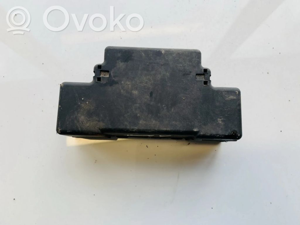 Opel Zafira B Coperchio scatola dei fusibili 