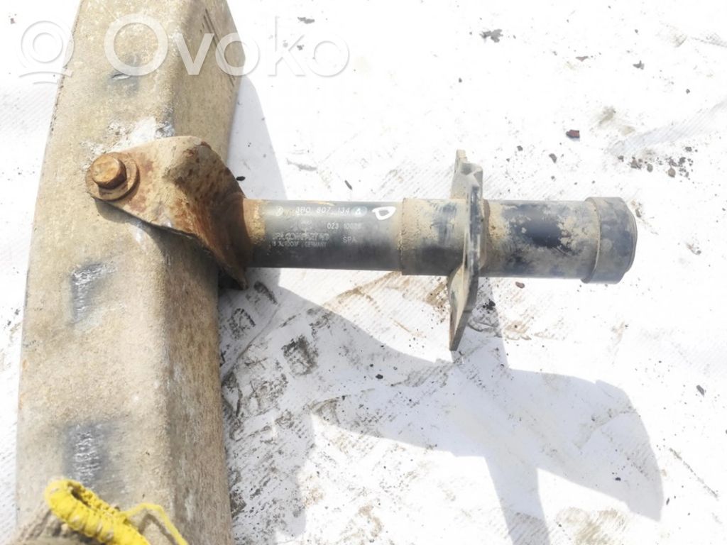 Volkswagen PASSAT B5 Staffa di rinforzo montaggio del paraurti anteriore 