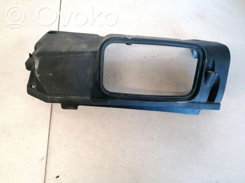 BMW 1 E81 E87 Ilmansuodattimen kotelo 