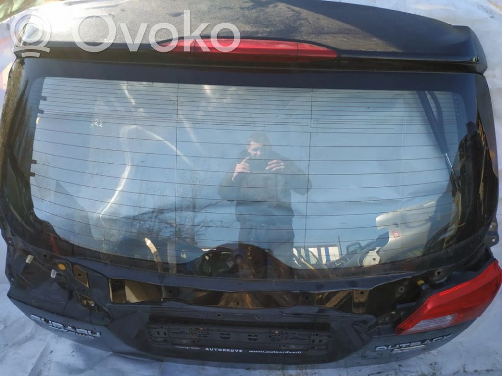 Subaru Outback Takaluukun/tavaratilan kansi 