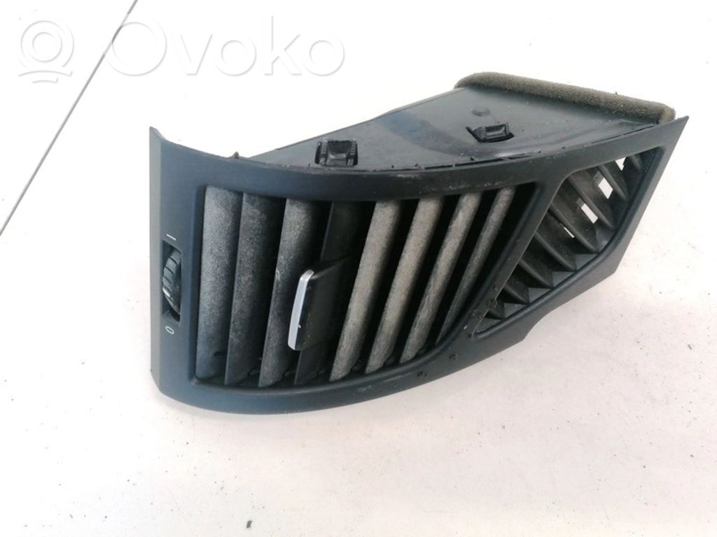 BMW 1 E81 E87 Rejilla de ventilación central del panel 