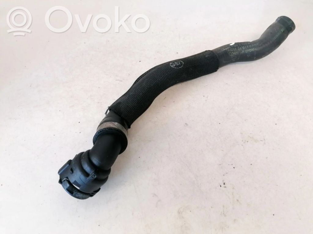 BMW 1 E81 E87 Conductă/furtun lichid de răcire motor 