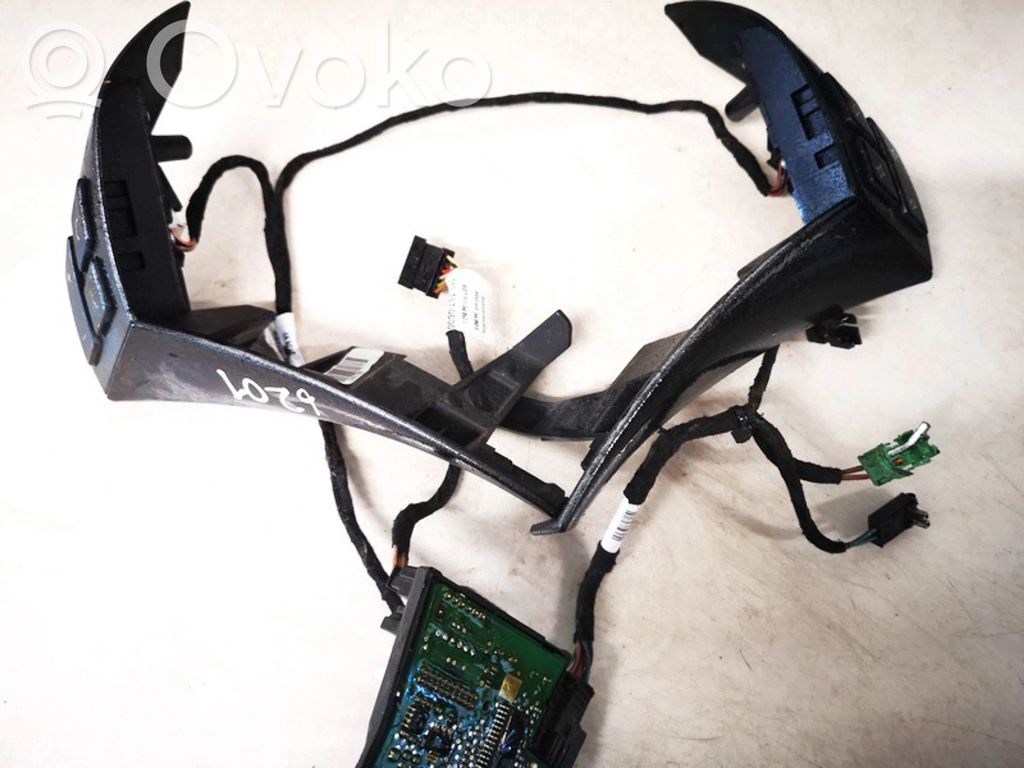 Boutons / interrupteurs volant   602171510C,61316935833,602171410C,602171510C,61316935833,61316935834