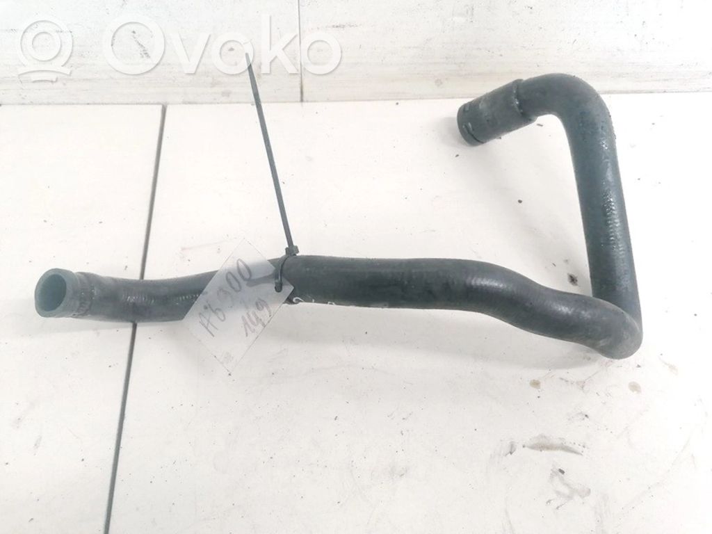 Audi A4 S4 B5 8D Tubo flessibile del liquido di raffreddamento del motore