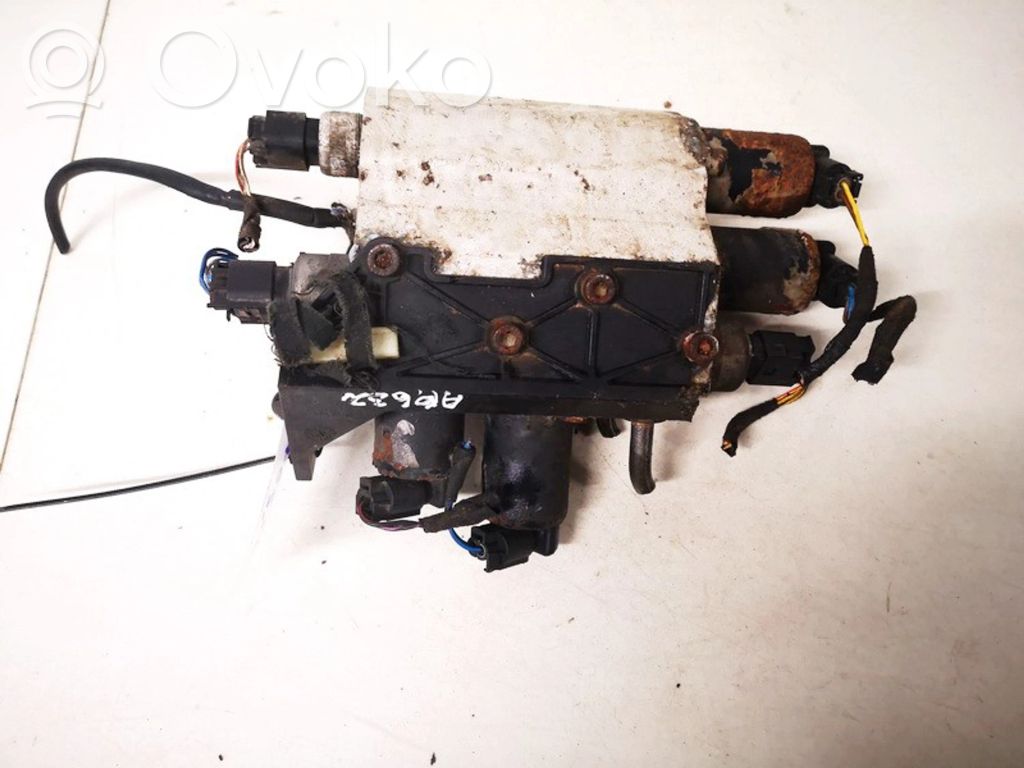 Avattavan katon hydraulipumppu   6758704,6758704