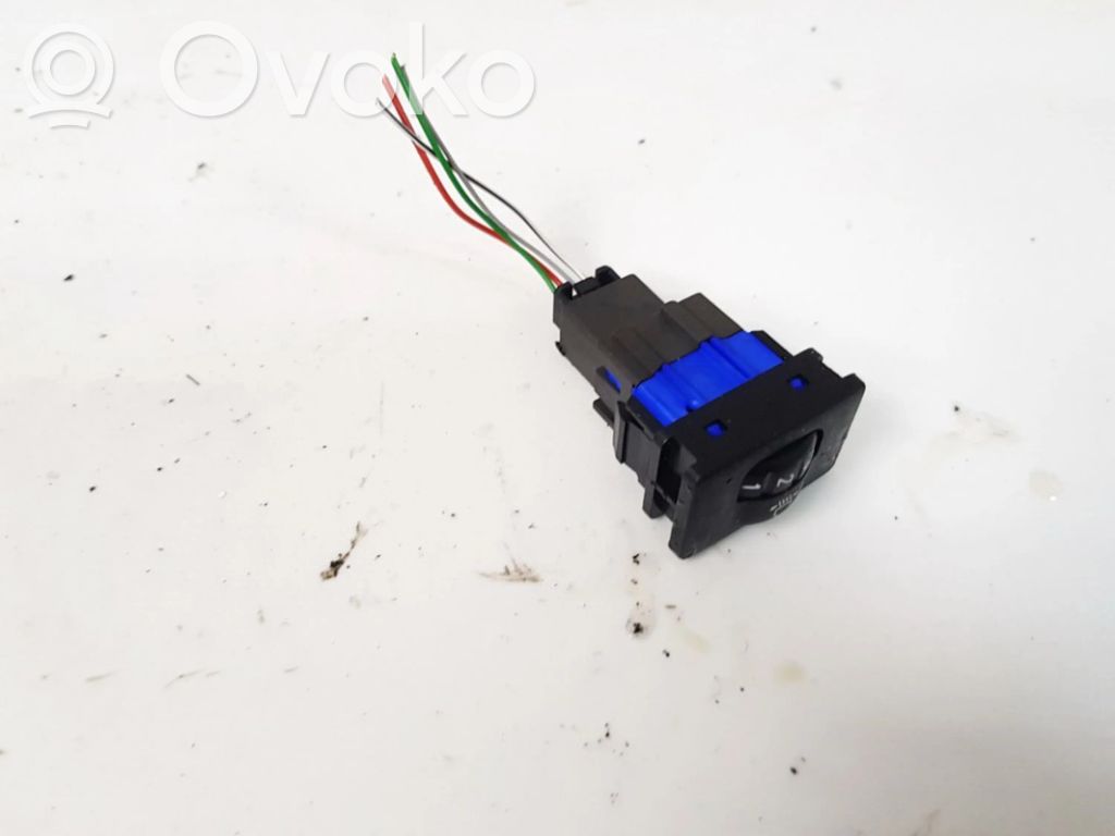 Toyota Yaris Bouton commande réglage hauteur de phares