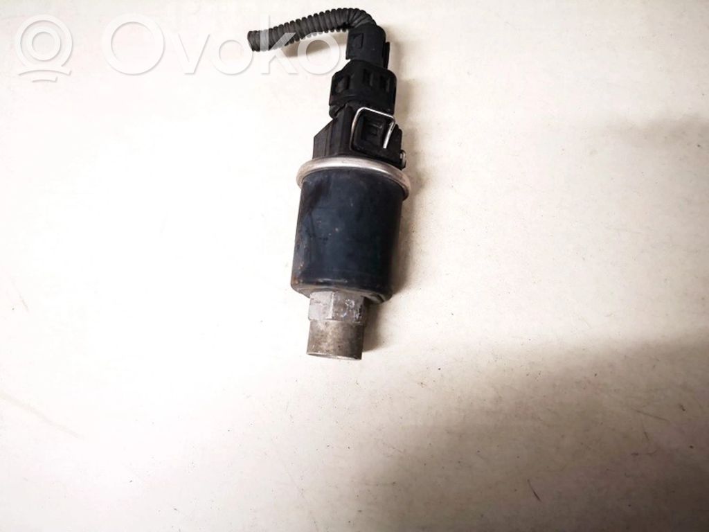 Volkswagen Golf IV Senzor presiune aer condiționat (A/C) 