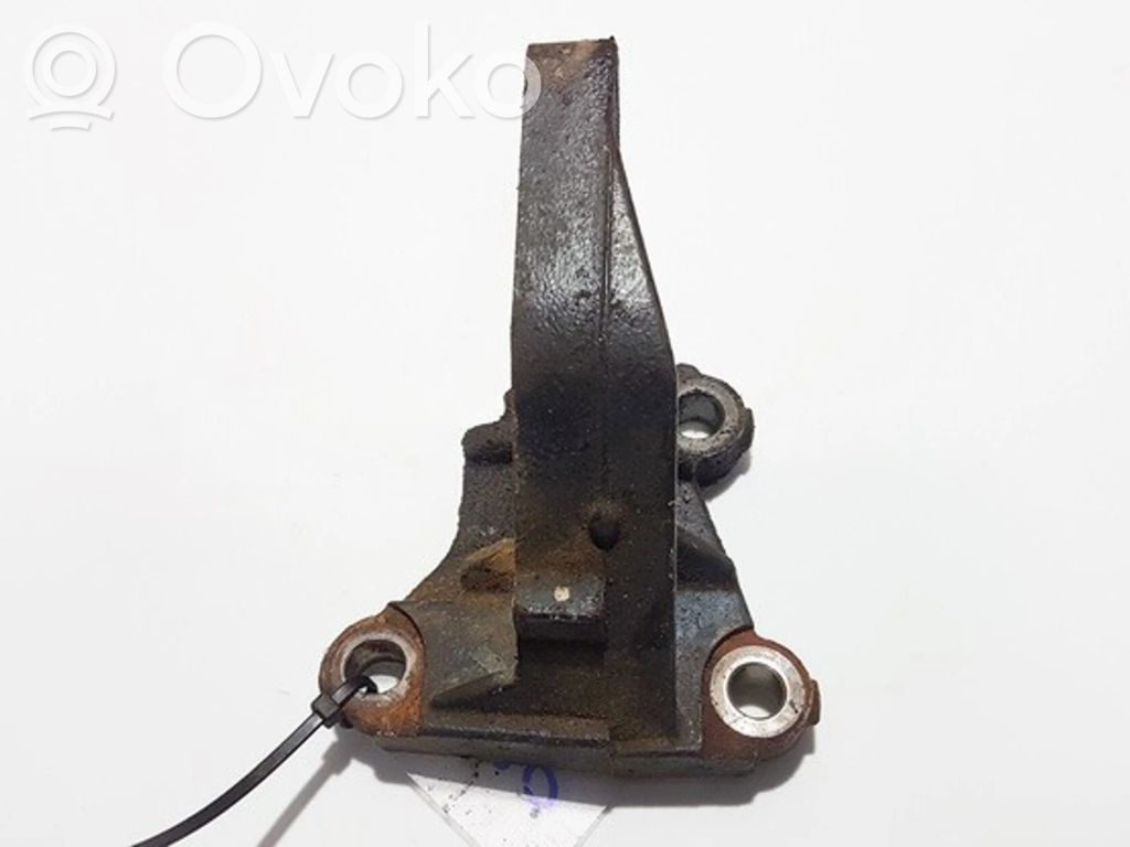 Renault Scenic I Engine mounting bracket 