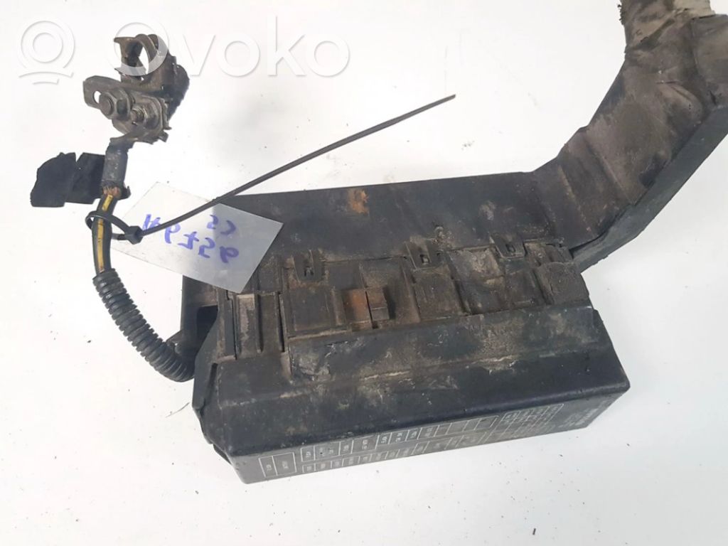 Nissan Primera Skrzynka bezpieczników / Komplet 