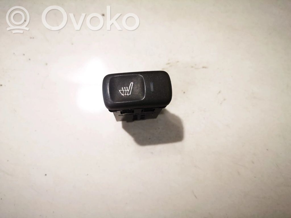 Volvo S40, V40 Interruptor de calefacción del asiento 