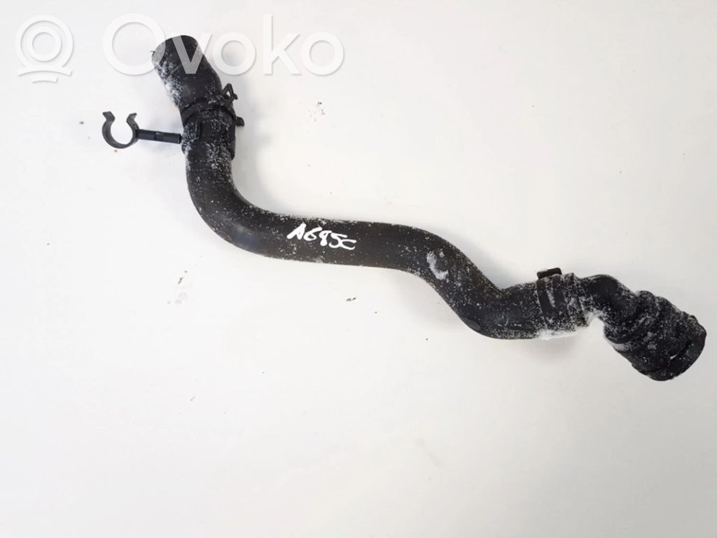 Volkswagen Golf IV Tubo flessibile del liquido di raffreddamento del motore