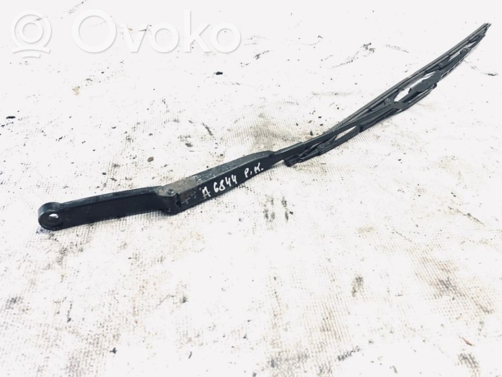 Audi A4 S4 B5 8D Wischerarm vorne 