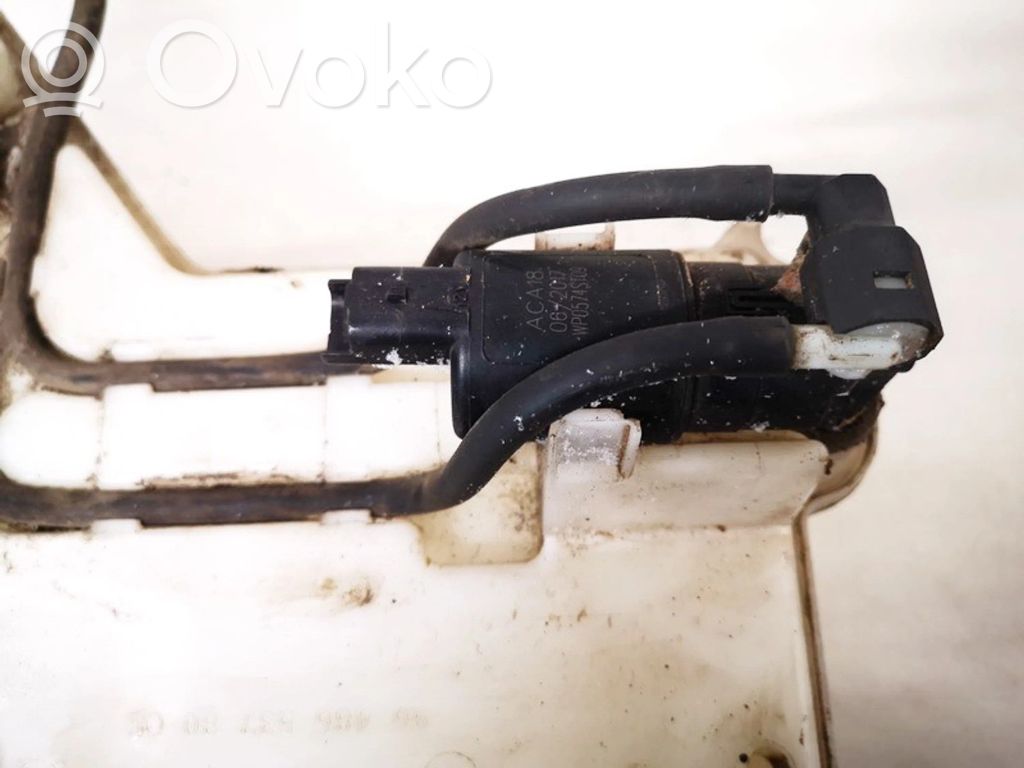 Peugeot 407 Windscreen/windshield washer pump 
