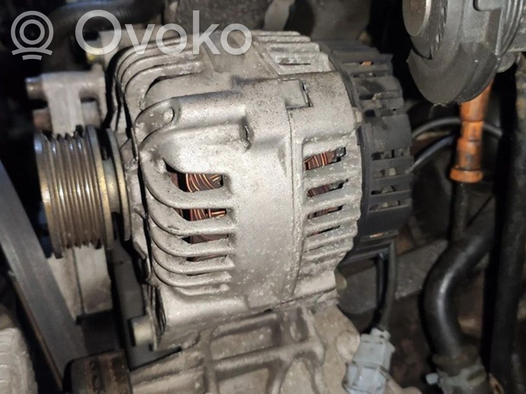 Volkswagen PASSAT B5 Generator/alternator 