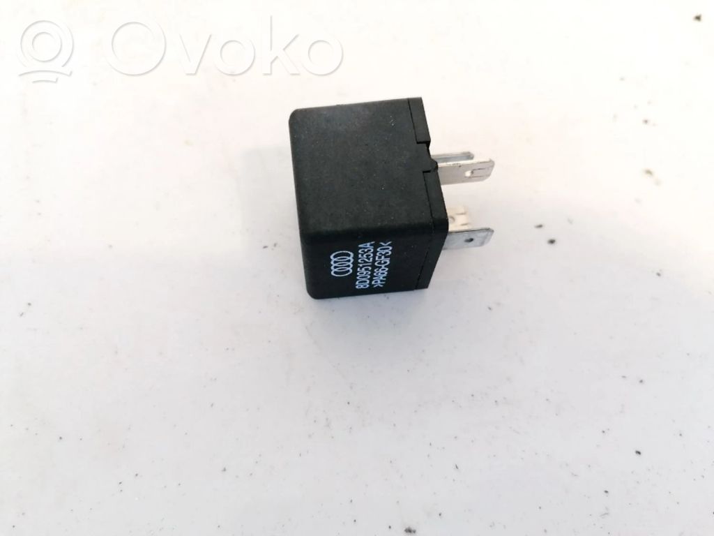 Otros relés   8D0951253A,8D0951253A
