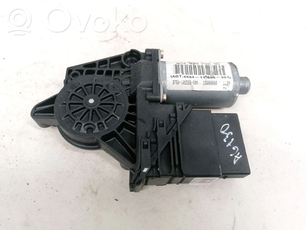 Volkswagen PASSAT B5.5 Moteur de lève-vitre de porte arrière 