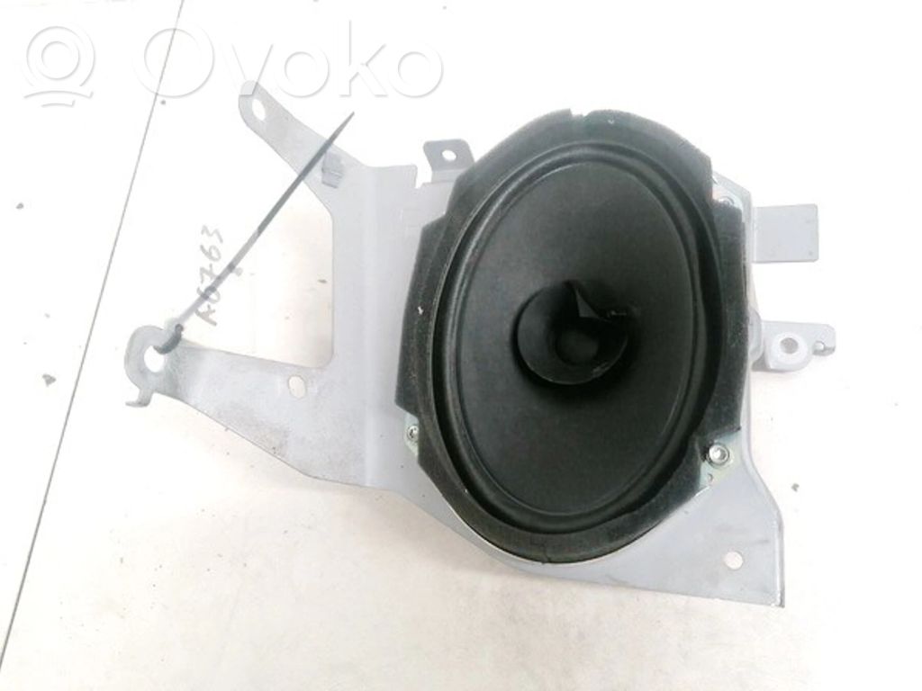 Mazda 5 Etuoven kaiutin 