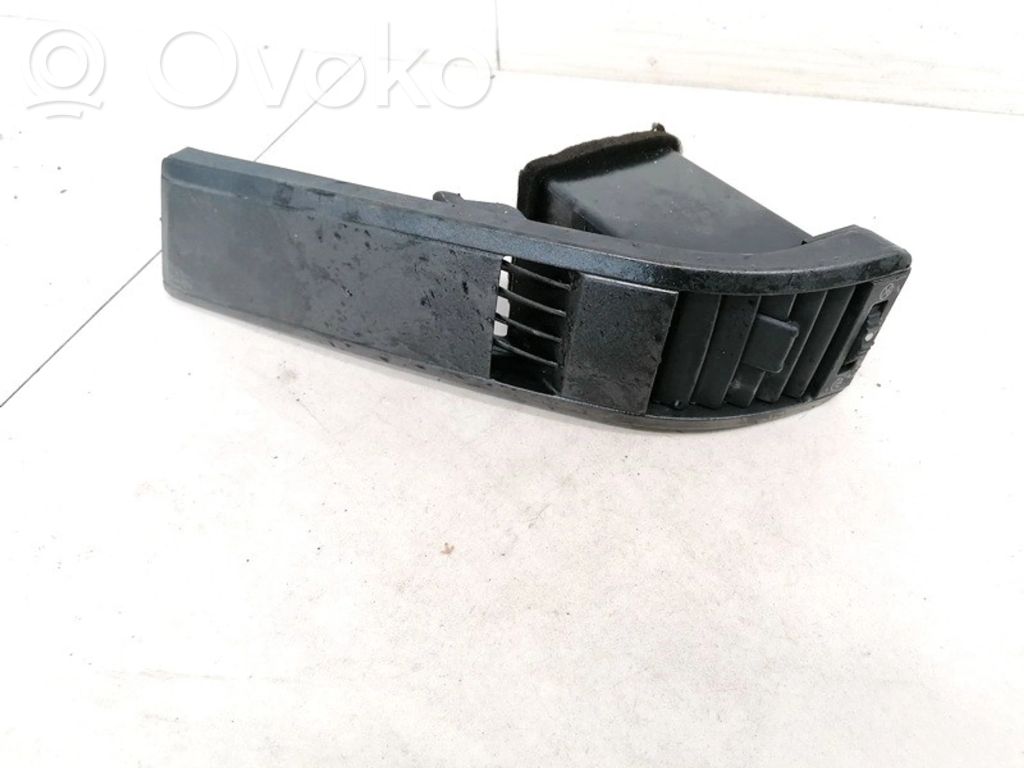 SsangYong Rexton Rejilla de ventilación central del panel 