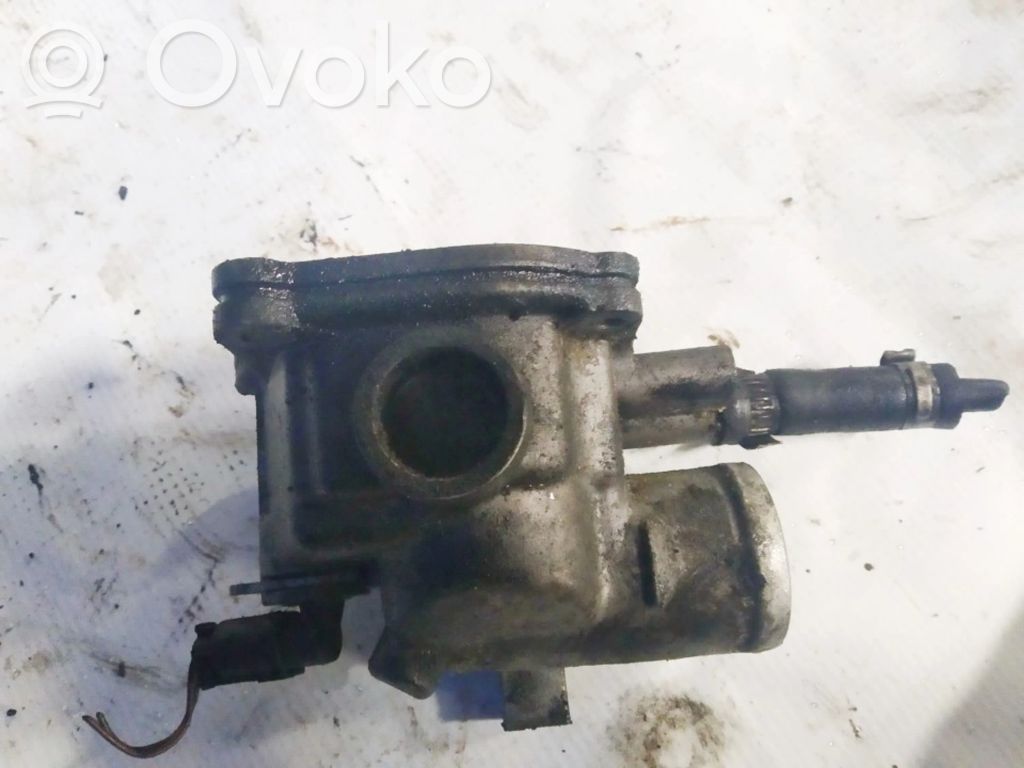 Mercedes-Benz E W211 Conductă/furtun lichid de răcire motor 