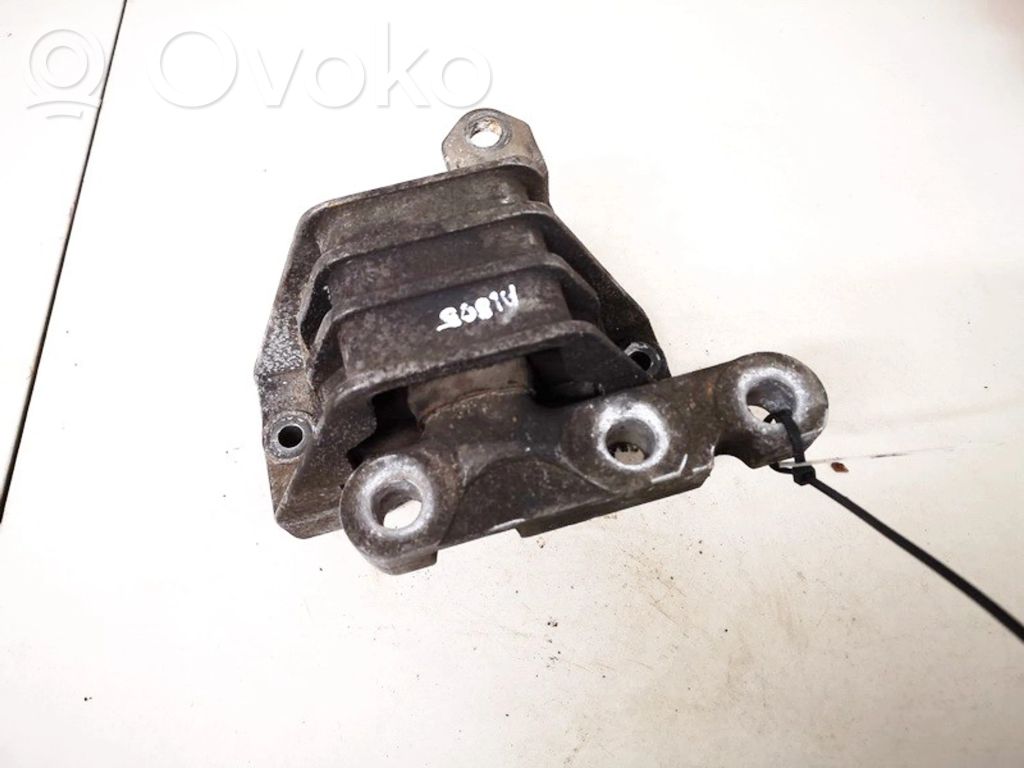 Opel Vectra C Engine mount bracket 