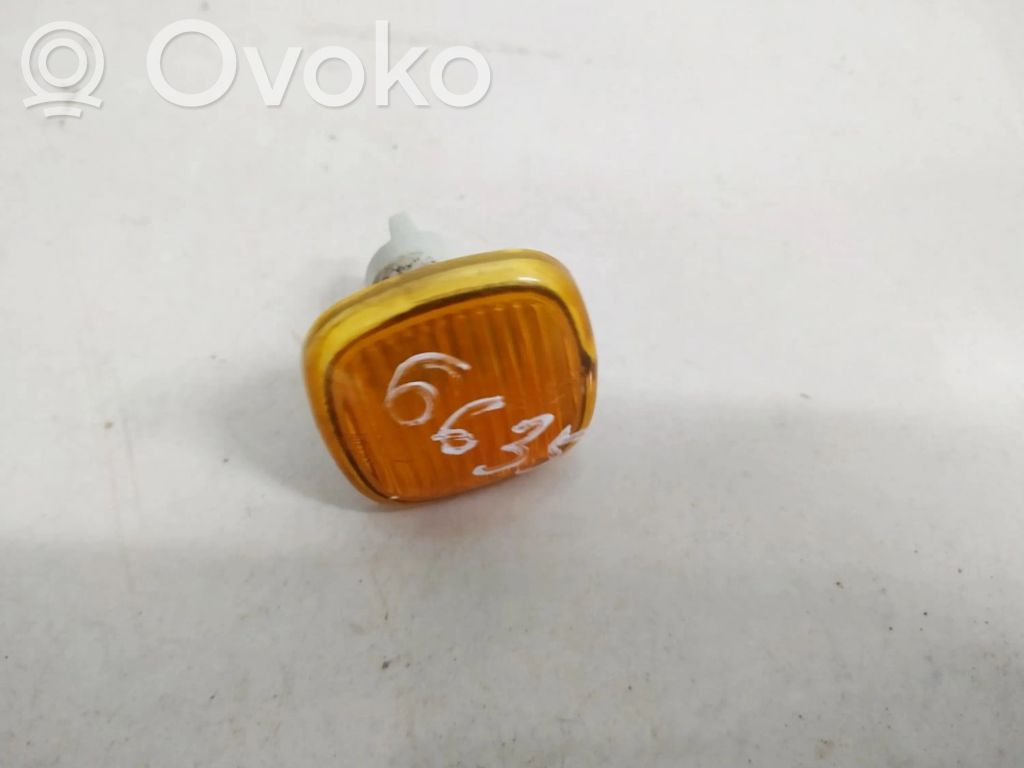 Audi A4 S4 B5 8D Semnalizator bară față