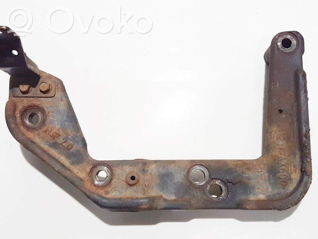 Nissan Micra Engine mounting bracket 