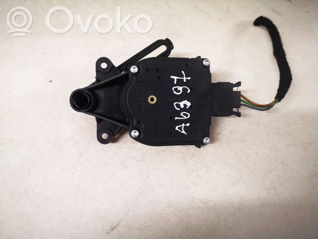Audi A4 S4 B5 8D Motorino attuatore aria