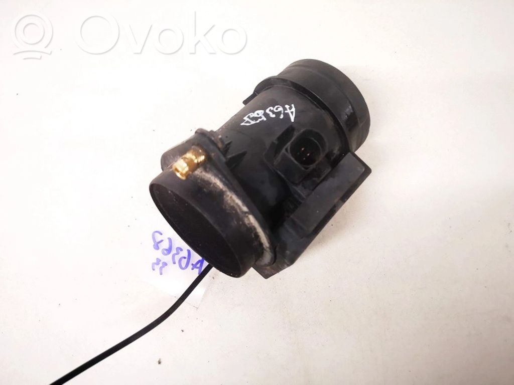 Audi A4 S4 B5 8D Przepływomierz masowy powietrza MAF