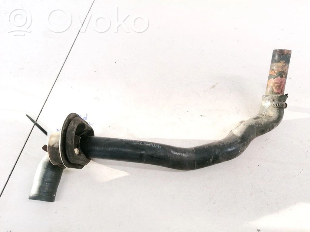Audi A4 S4 B5 8D Conductă/furtun lichid de răcire motor 