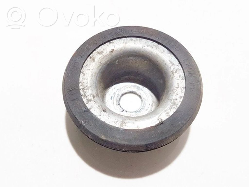 Volkswagen Golf IV Supporto di montaggio della molla elicoidale