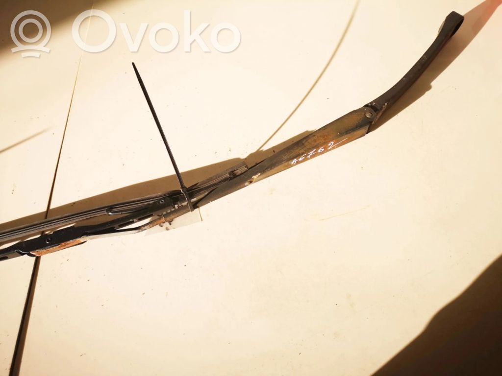Subaru Forester SF Wischerarm vorne