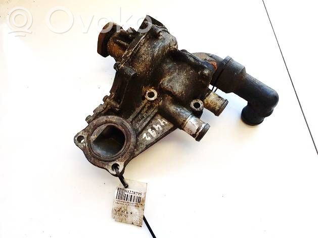 Volkswagen PASSAT B4 Pompa dell’acqua