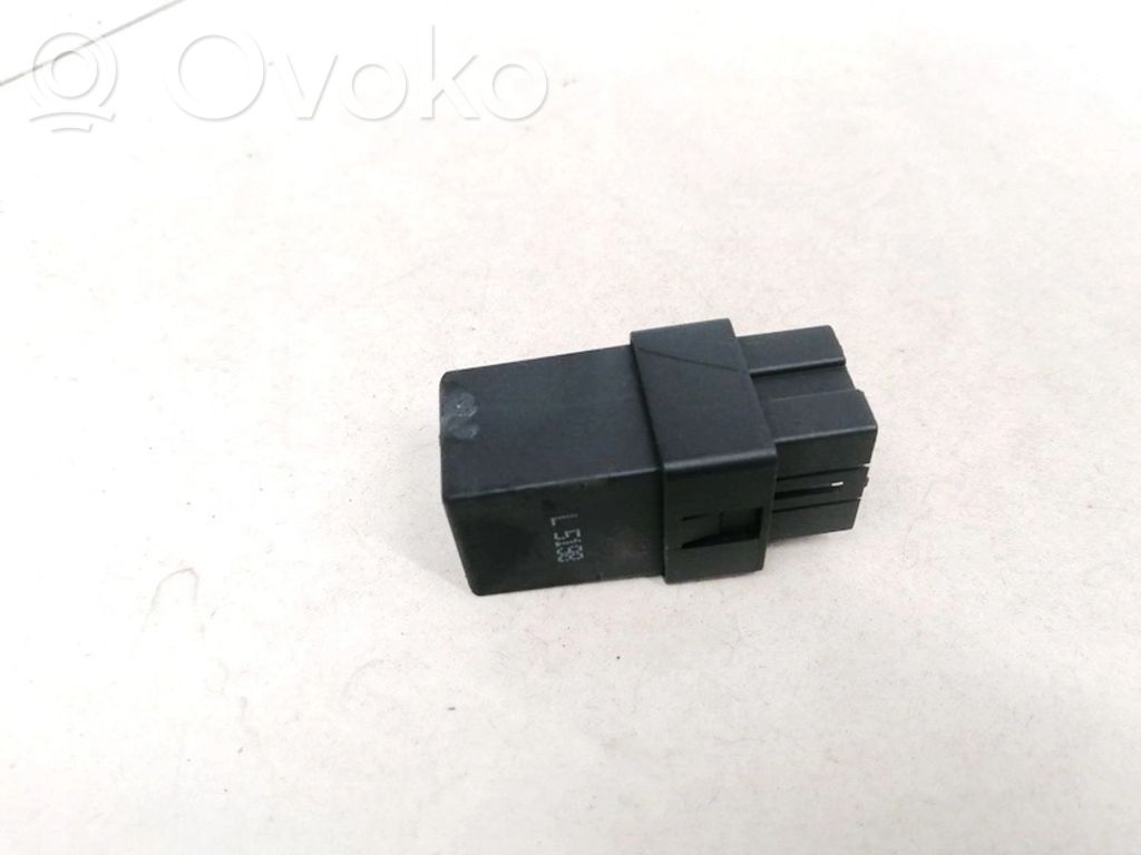 Otros relés   MB954185,72TM200,72TM200,MB954185