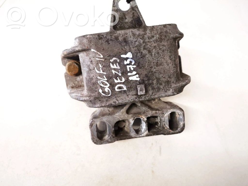 Volkswagen Golf IV Suport tampon motor