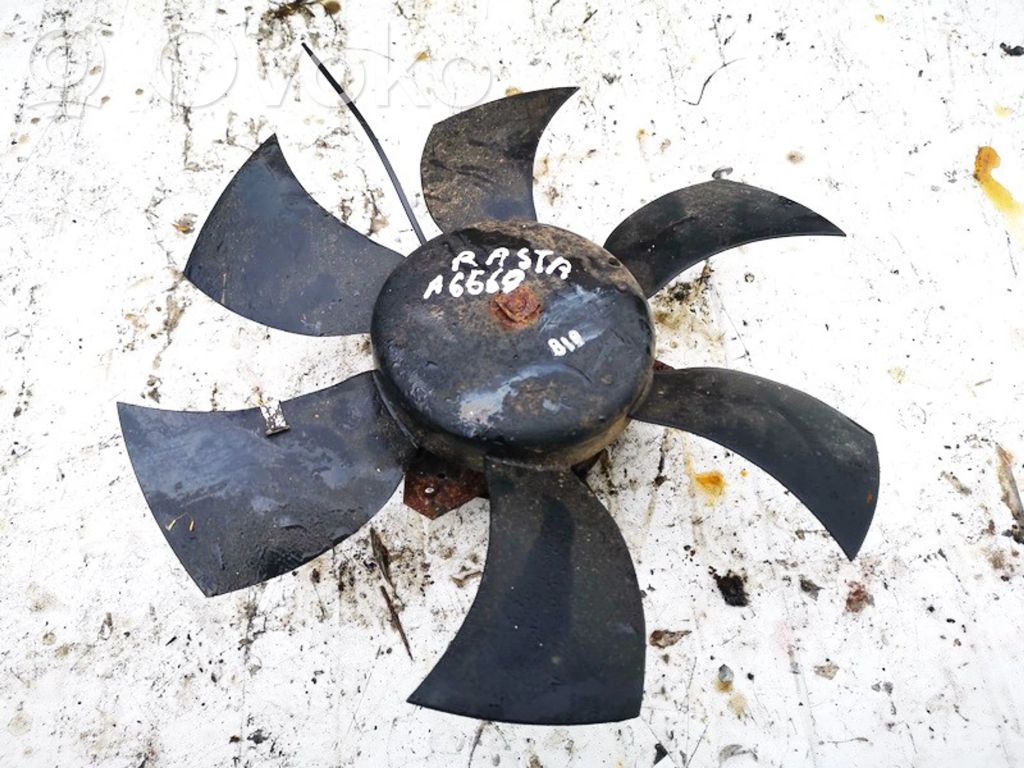 Nissan Primera Radiator cooling fan shroud 