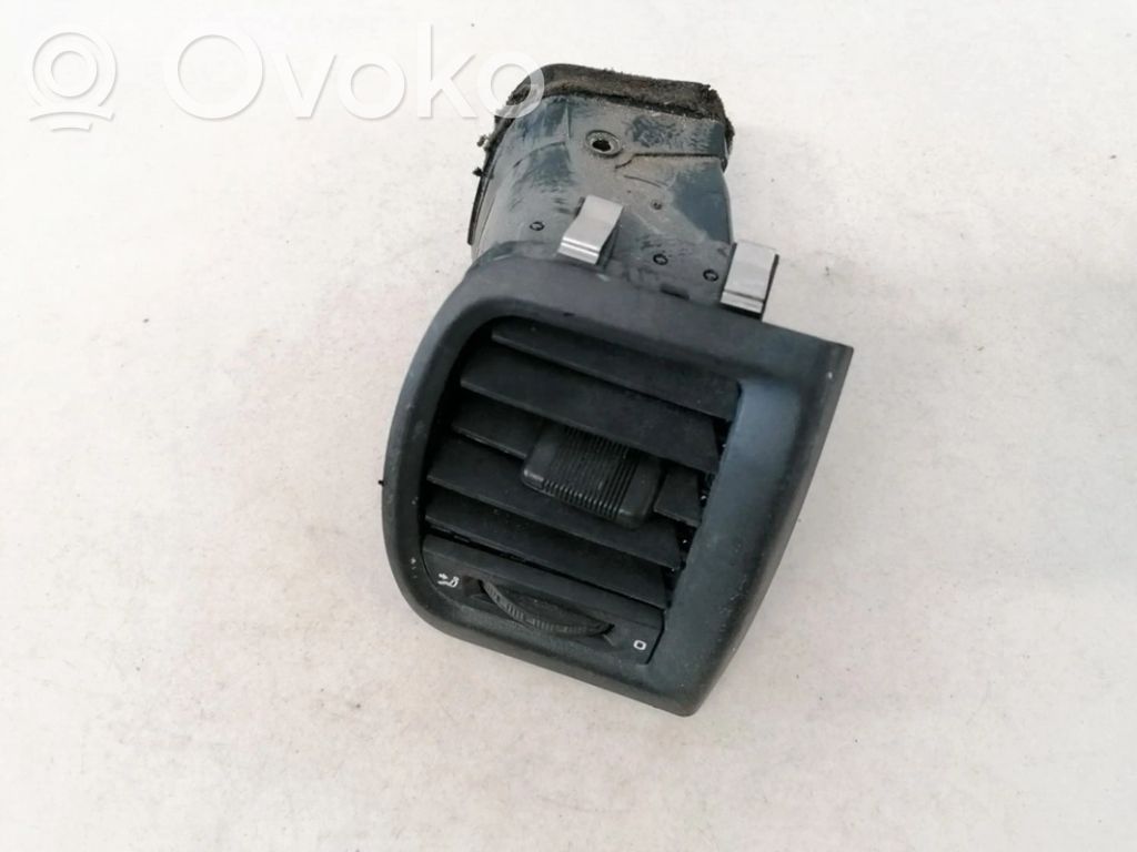 Skoda Roomster (5J) Rejilla de ventilación central del panel 